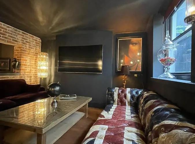 21 luxury apartment